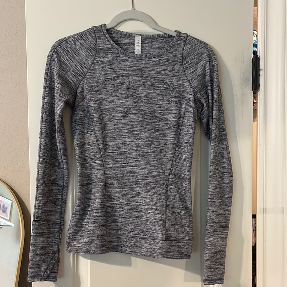 Lululemon Gray Women's Long Sleeve Top